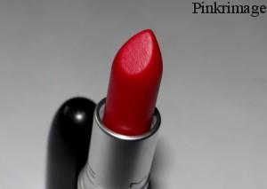 Read more about the article MAC Retro Matte Ruby Woo- Review & Swatches