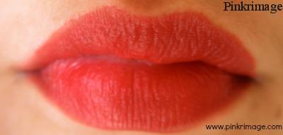 Read more about the article MAC Ruby Woo-review,Swatch,LOTD