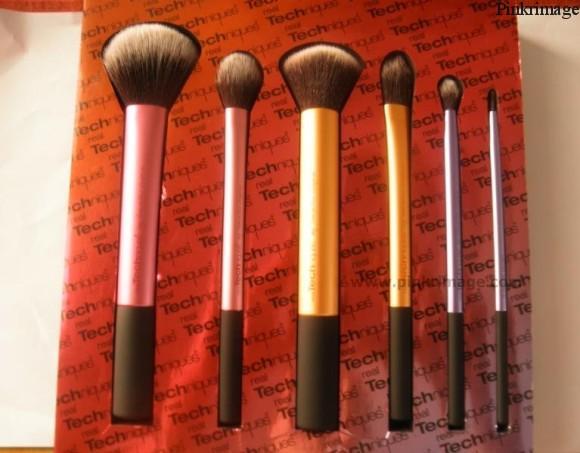 Read more about the article Real Technique Brushes by Samantha Chapman!