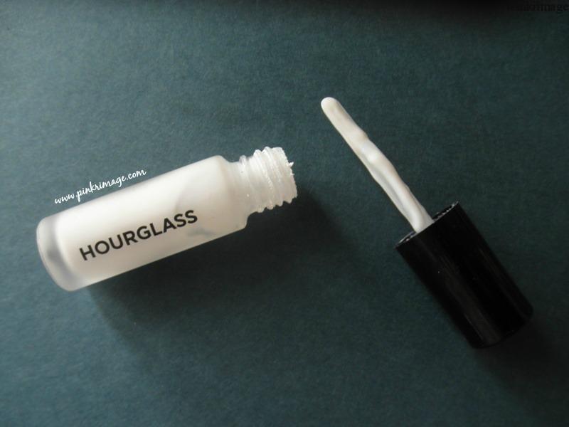 Read more about the article Sample review- Hourglass Veil Mineral Primer