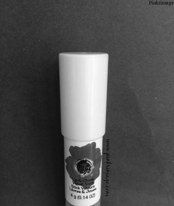 Read more about the article The Body Shop India Lip & Cheek Velvet stick 35- Review & Swatches