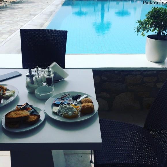 Breakfast by the pool