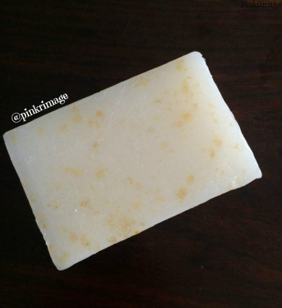 Fabindia almond oatmeal soap review (3)