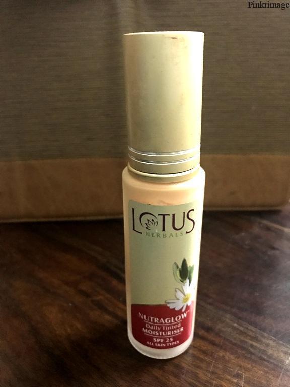 Lotus Herbals Nutraglow Daily Tinted Moisturizer Review