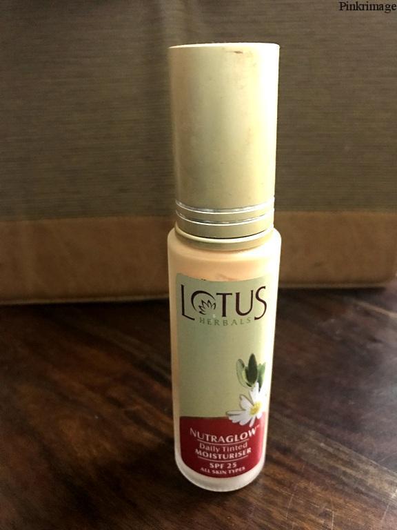 Lotus Herbals Nutraglow Daily Tinted Moisturizer Review