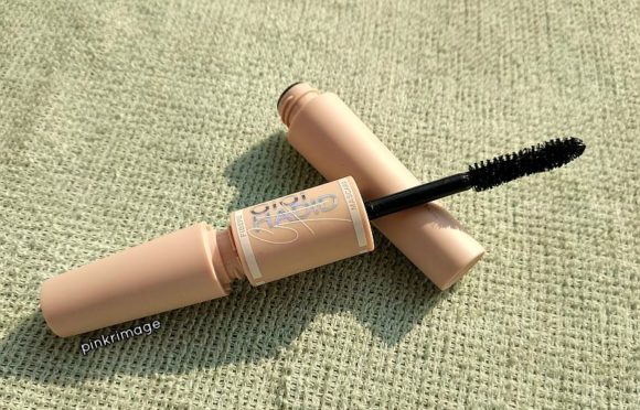 Read more about the article Maybelline New York Gigi Hadid Fiber Mascara – Review & Swatches