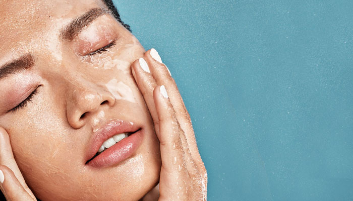 You are currently viewing 10 Best Face Moisturizers For Oily Skin