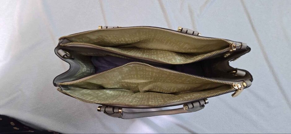 Sarah Tote Bag Compartments