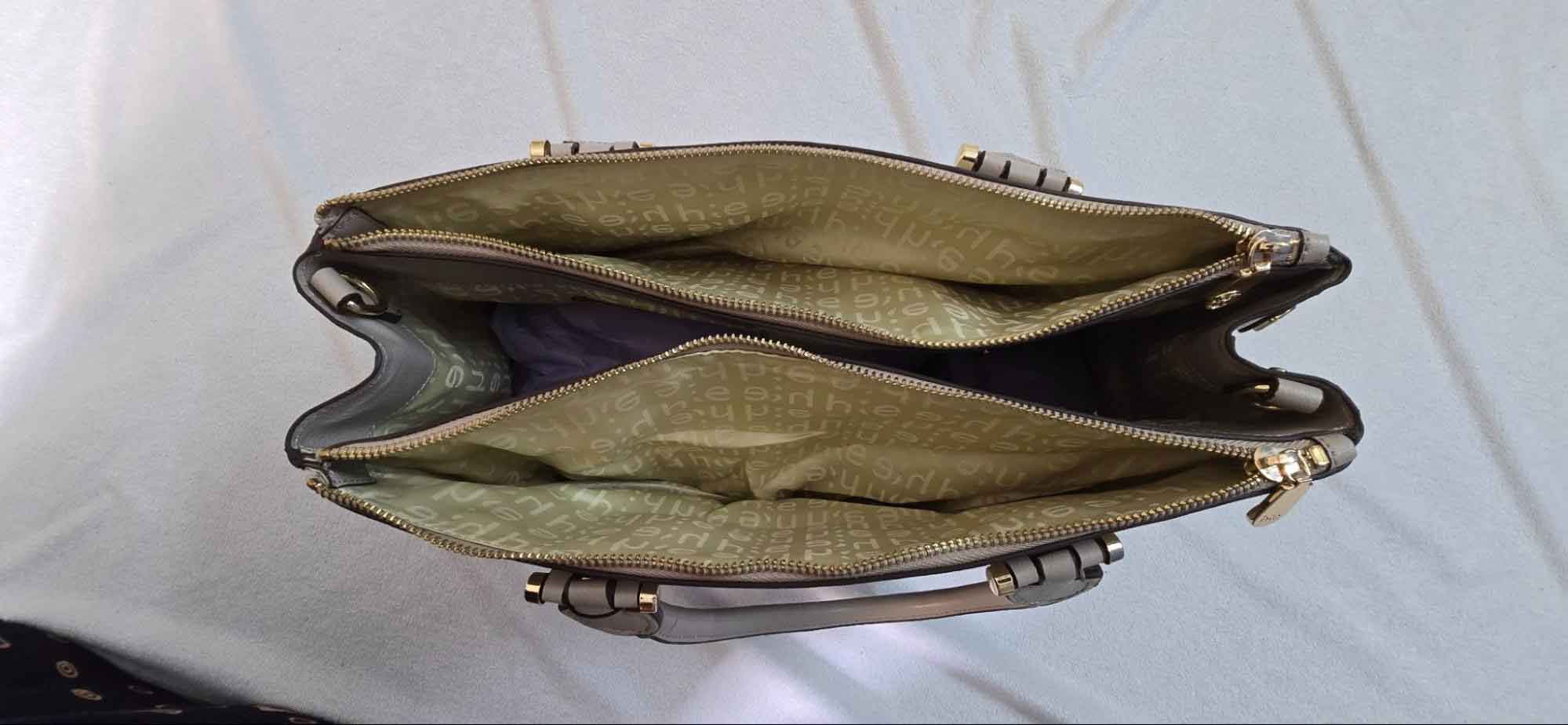 Sarah Tote Bag Compartments